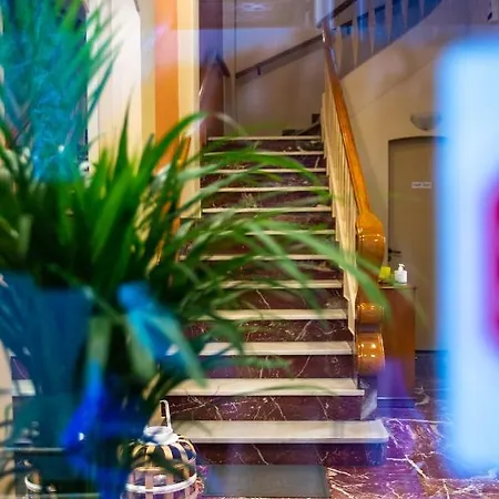 Hotel Argo *